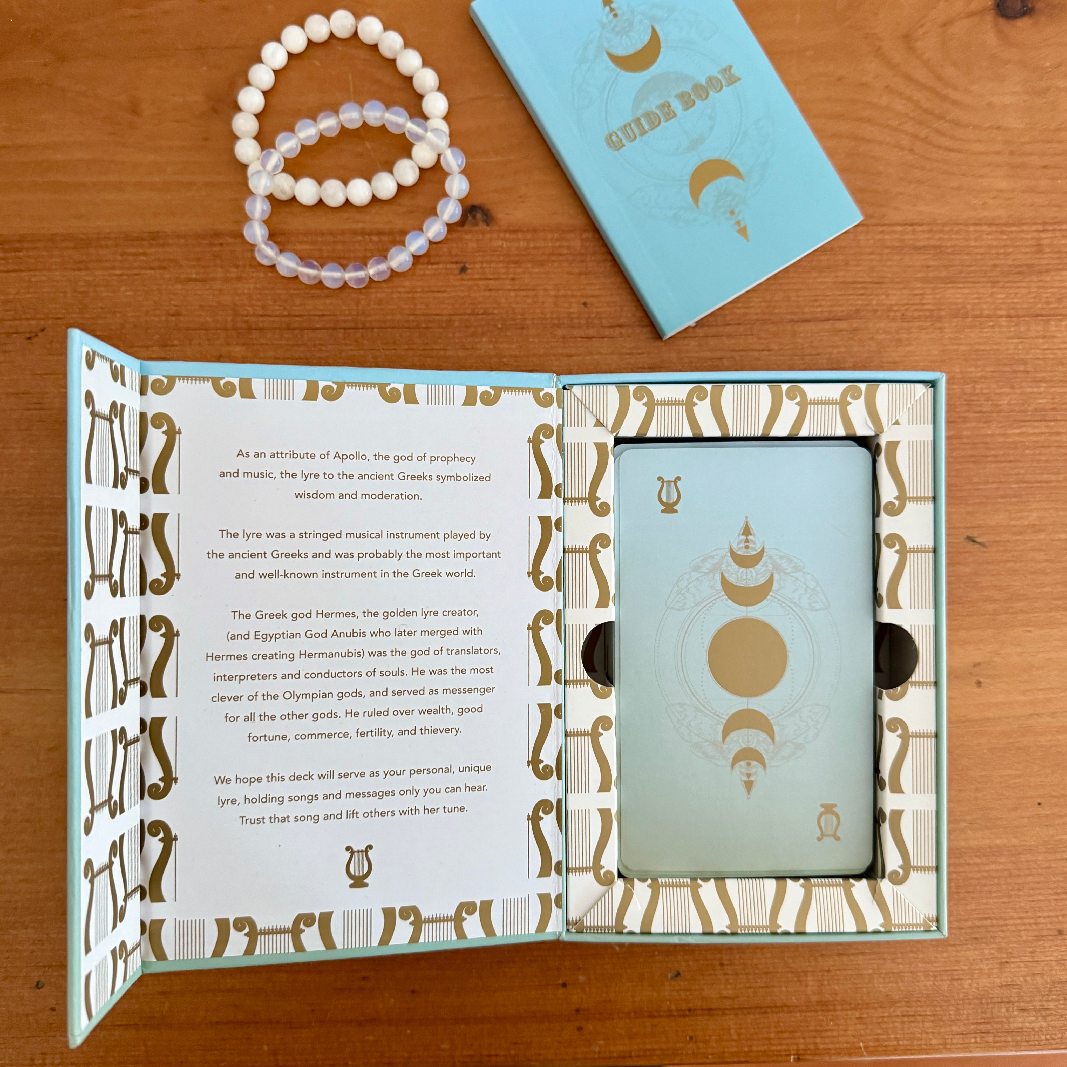 Gold Lyre Tarot Deck and Guidebook - Confía Collective