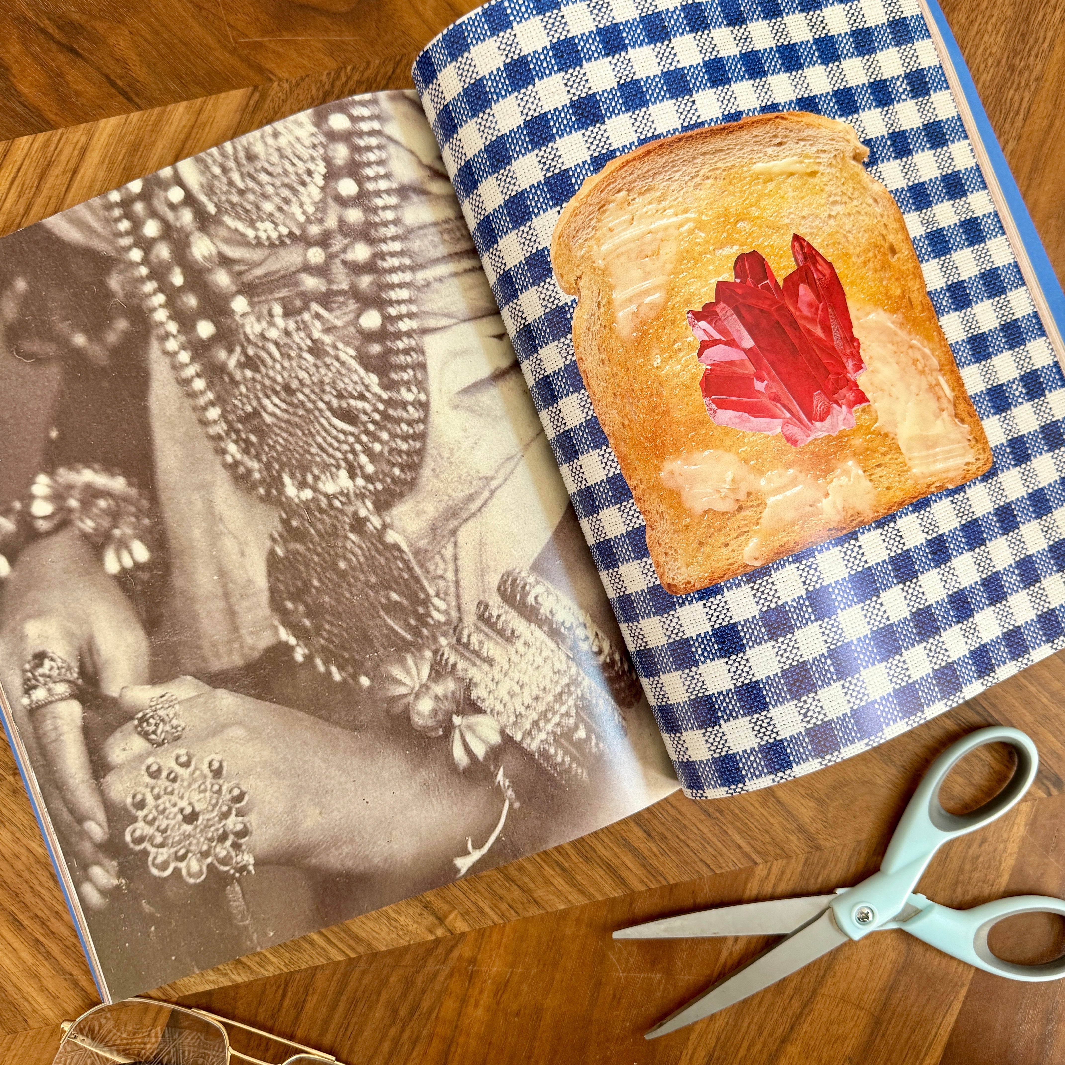 Make A Vision Board Book - Confía Collective