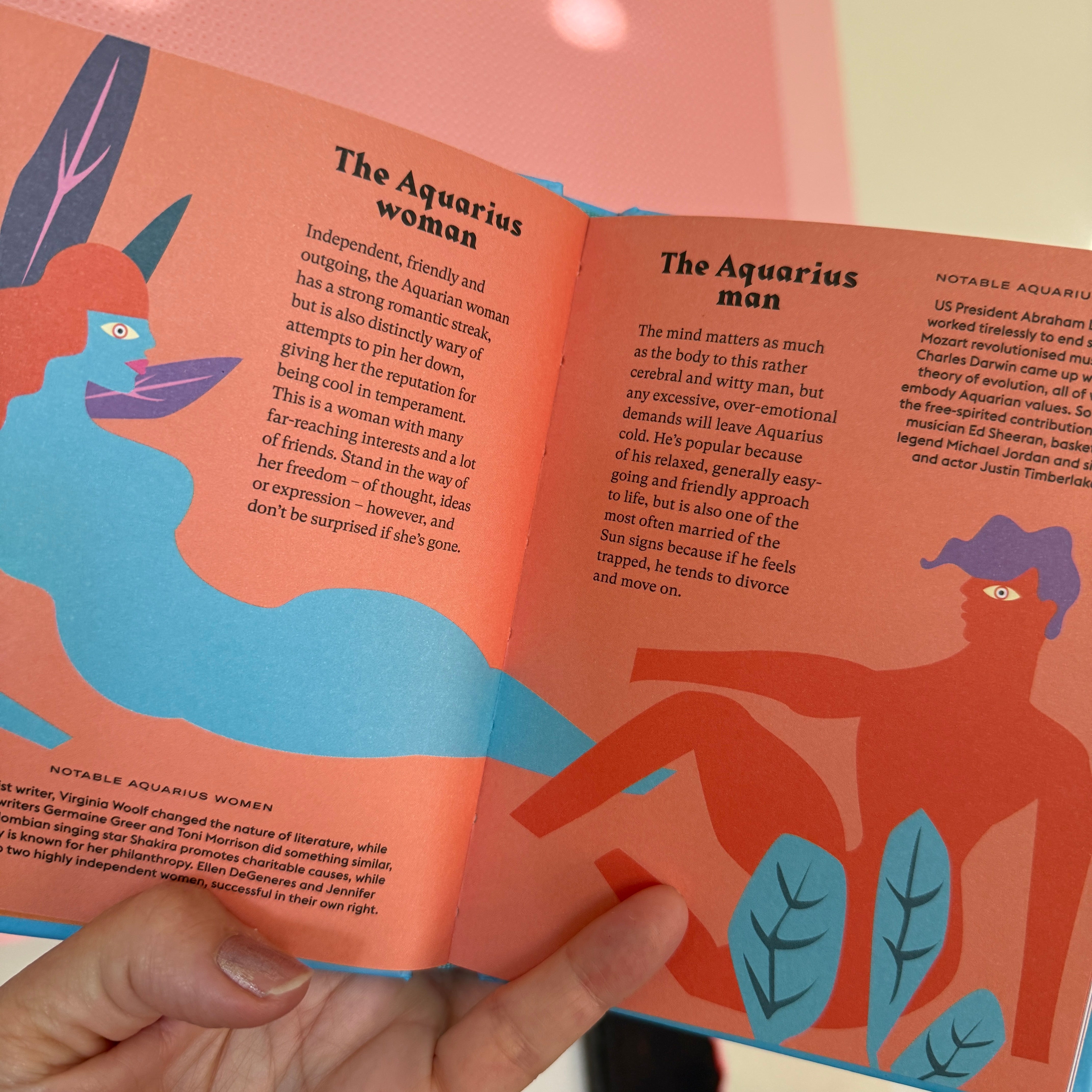 Aquarius Zodiac Book - Confía Collective