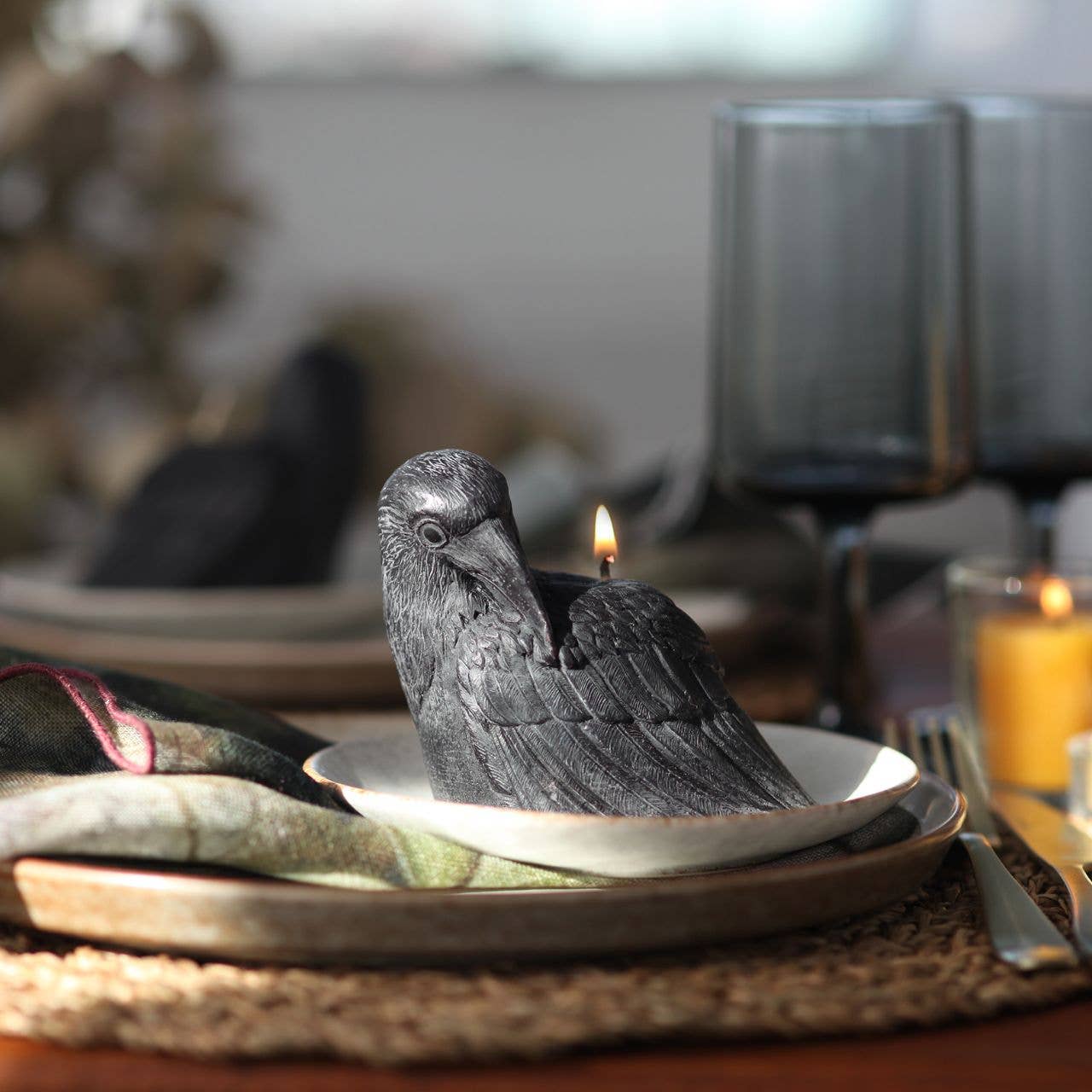 Black Crow Beeswax Candle - Confía Collective