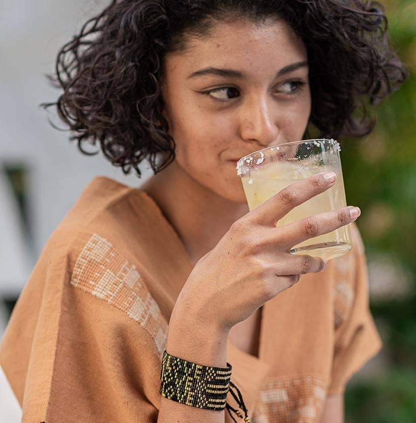 Black + Gold Seed Bead LOVE Bracelet - Confía Collective