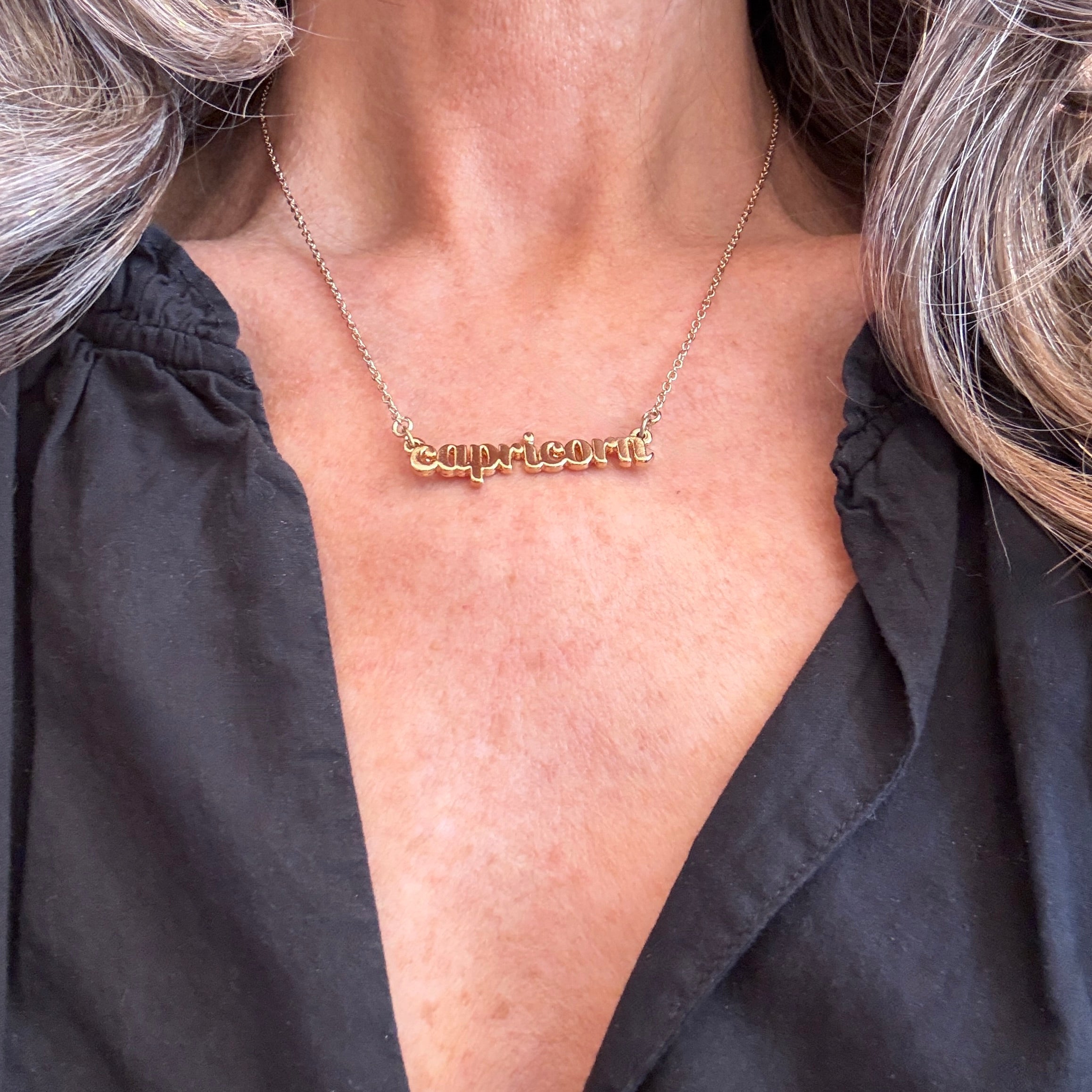 Capricorn Zodiac Name Necklace - Confía Collective