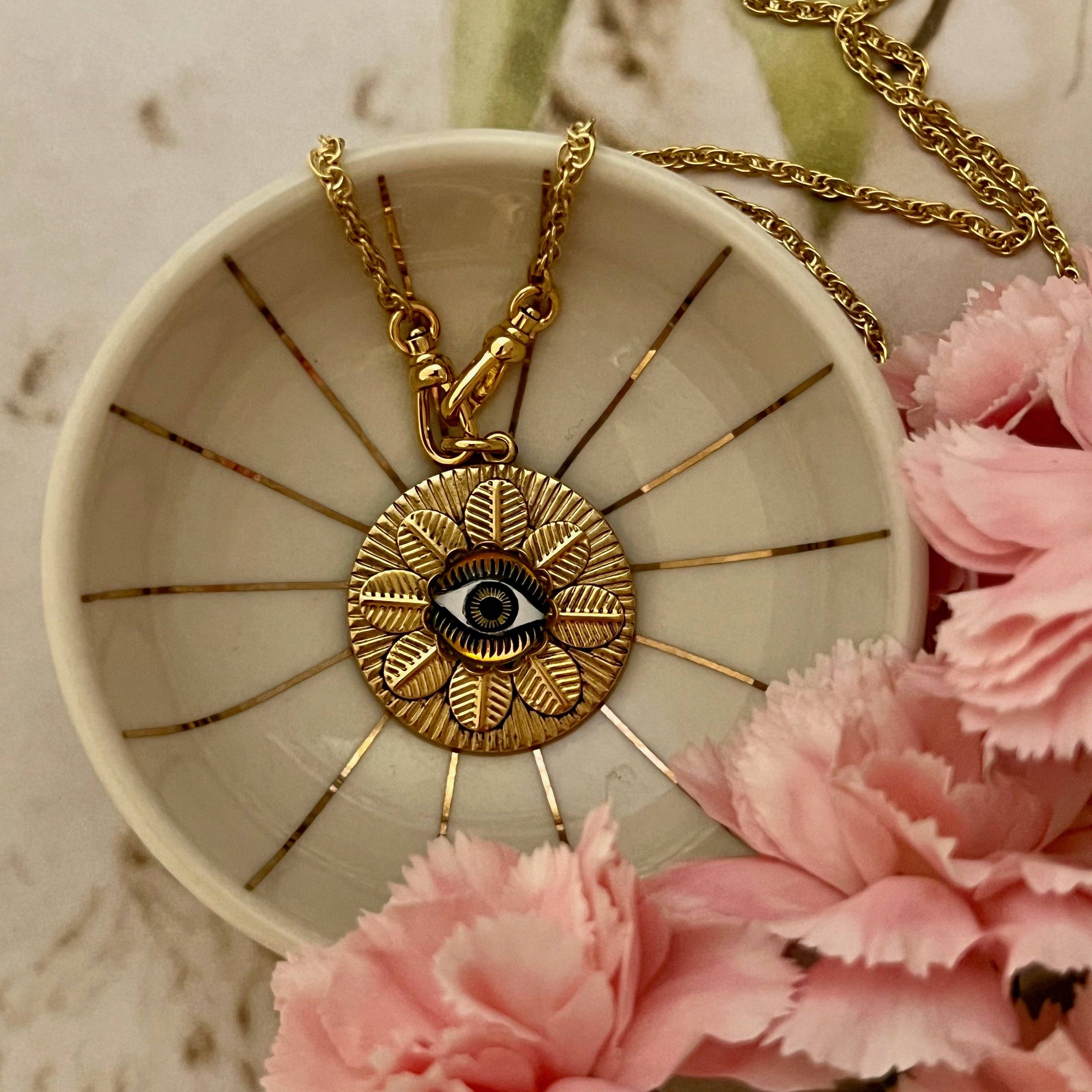 Centered and Protected Eye Necklace - Confía Collective