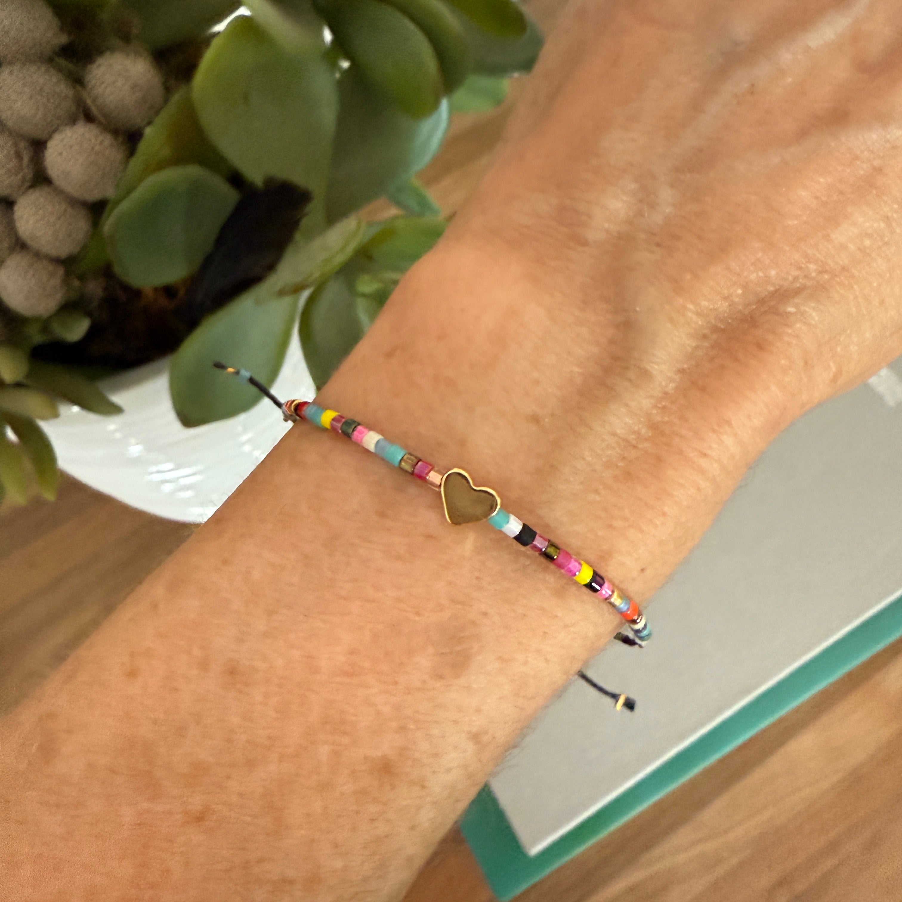 Colorful Glass Bead Heart Adjustable Bracelet - Confía Collective