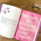 Dear Universe: 200 Mini - Meditations for Instant Manifestations Book - Confía Collective