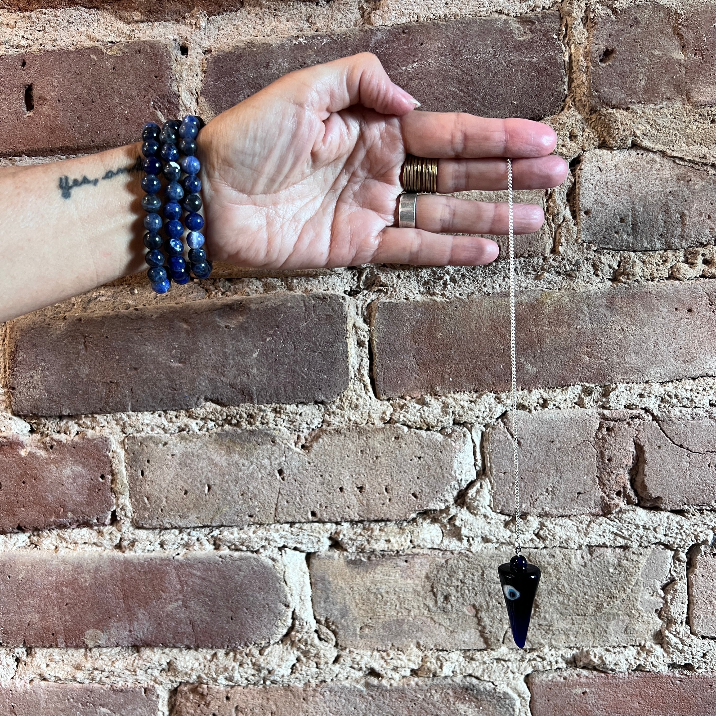 Evil Eye Pendulum - Confía Collective