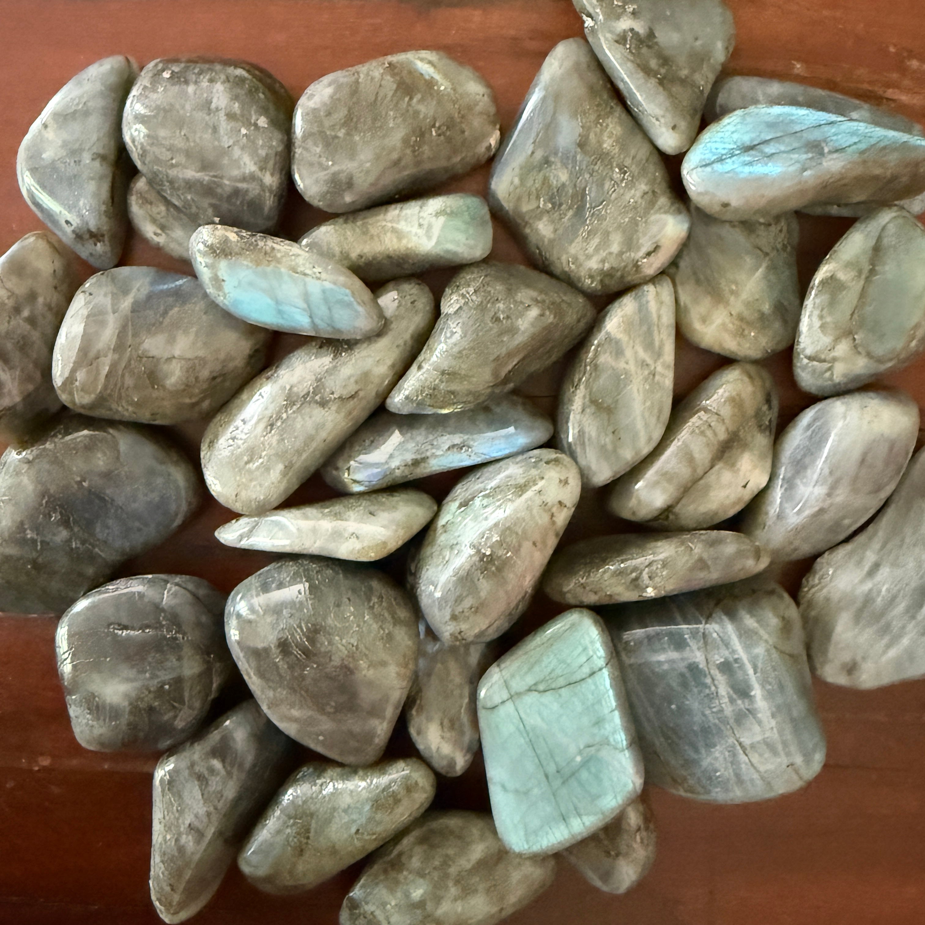 Polished Labradorite Crystal Piece - Confía Collective