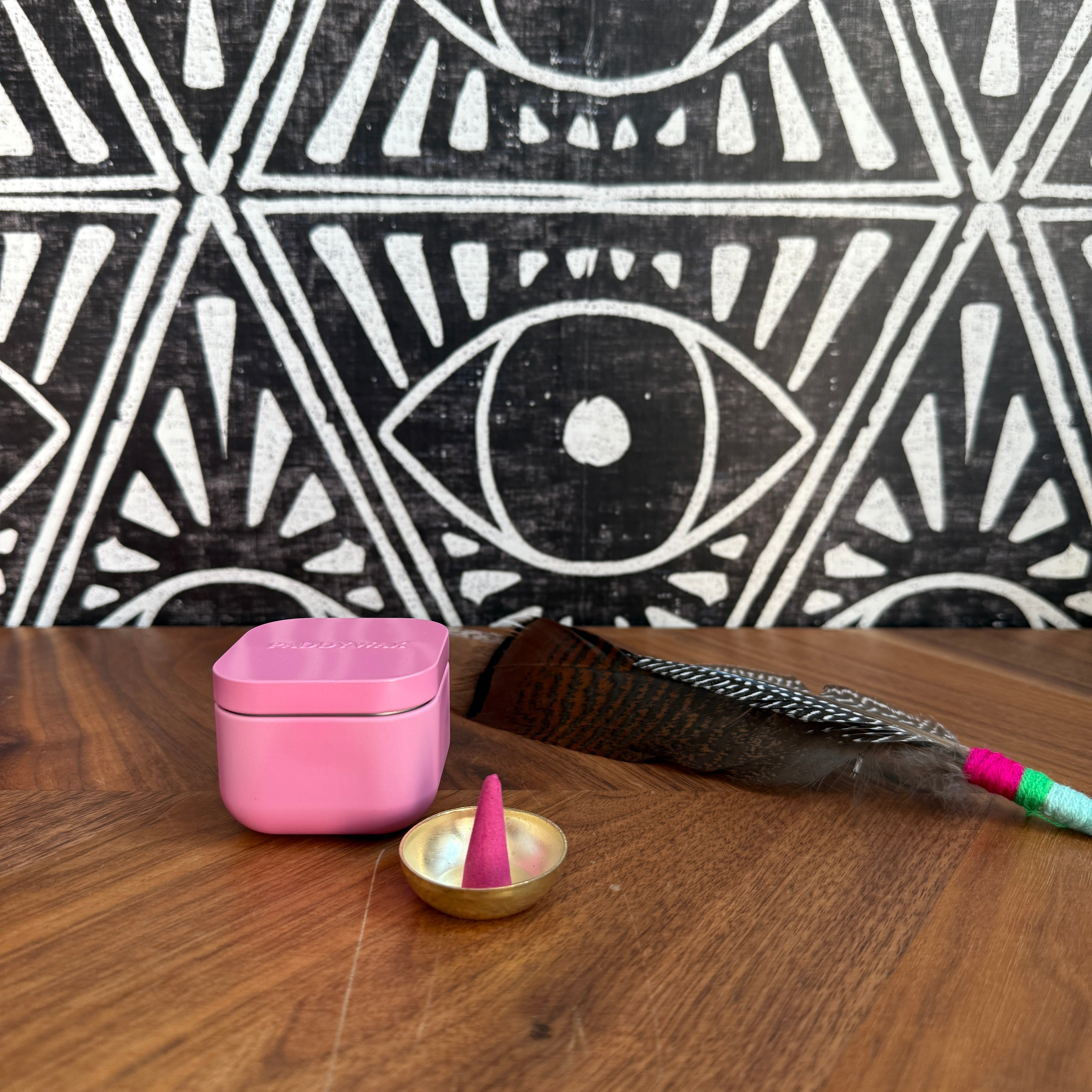 Pomelo Bay Incense Cone in Tin - Confía Collective