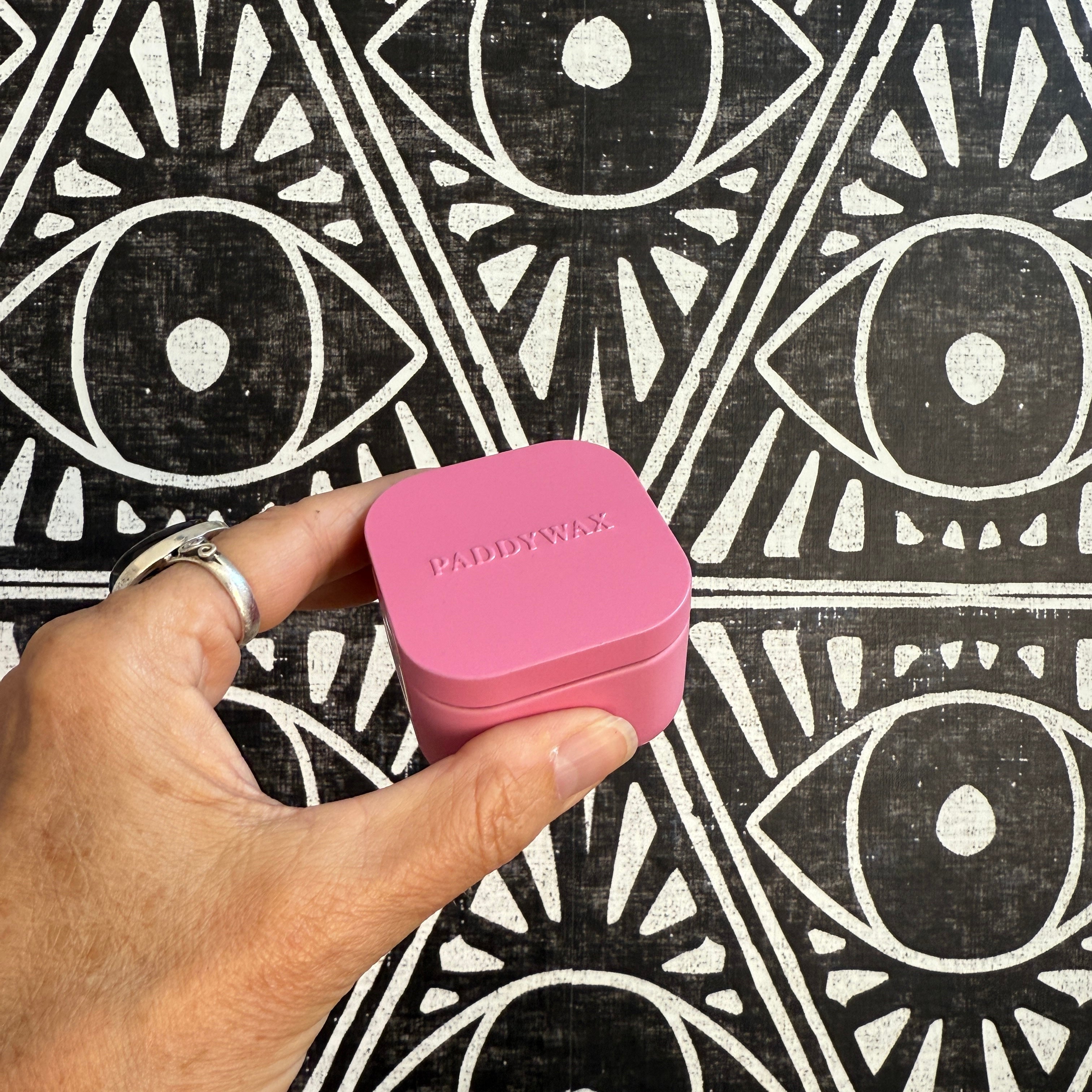 Pomelo Bay Incense Cone in Tin - Confía Collective