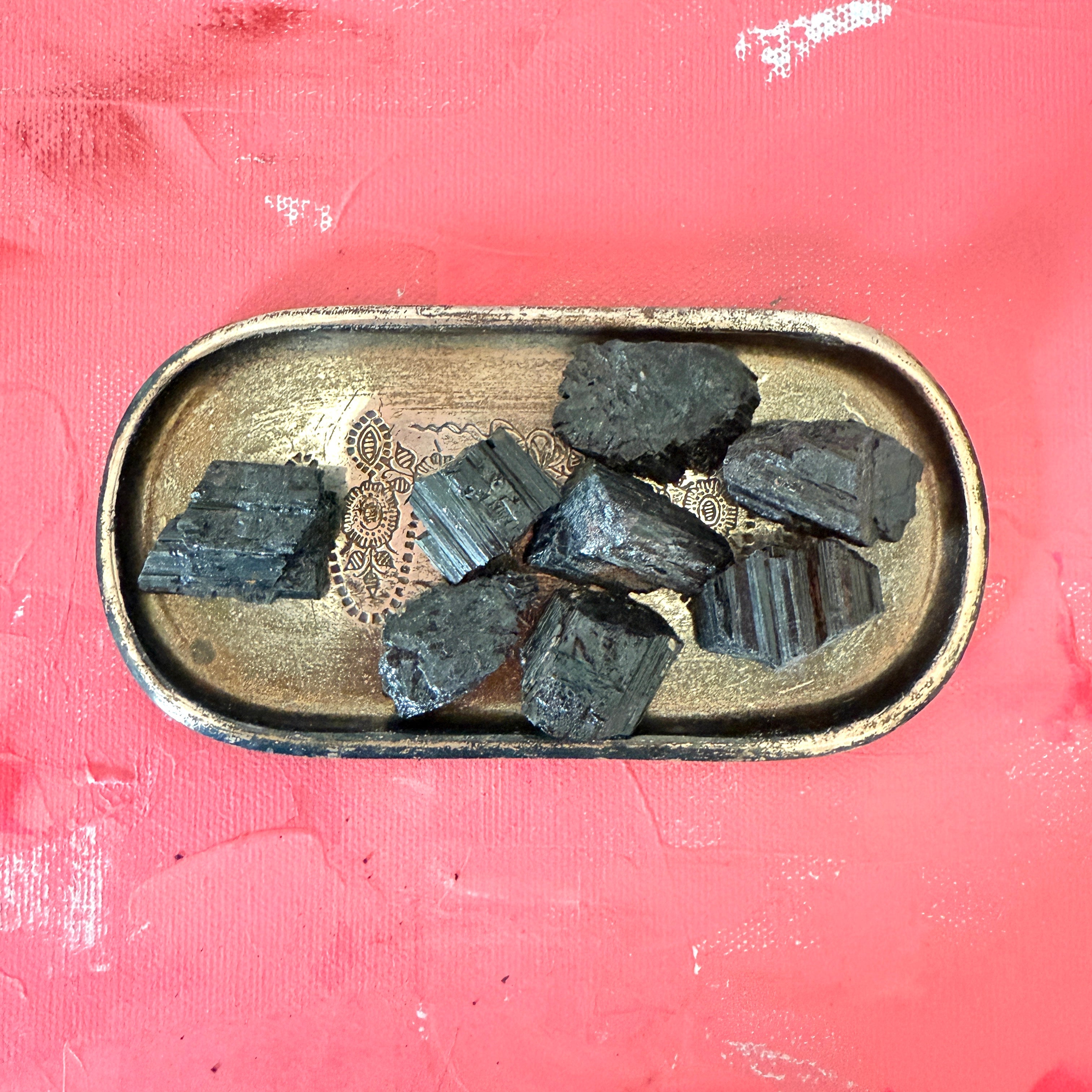 Raw Black Tourmaline Piece - Confía Collective