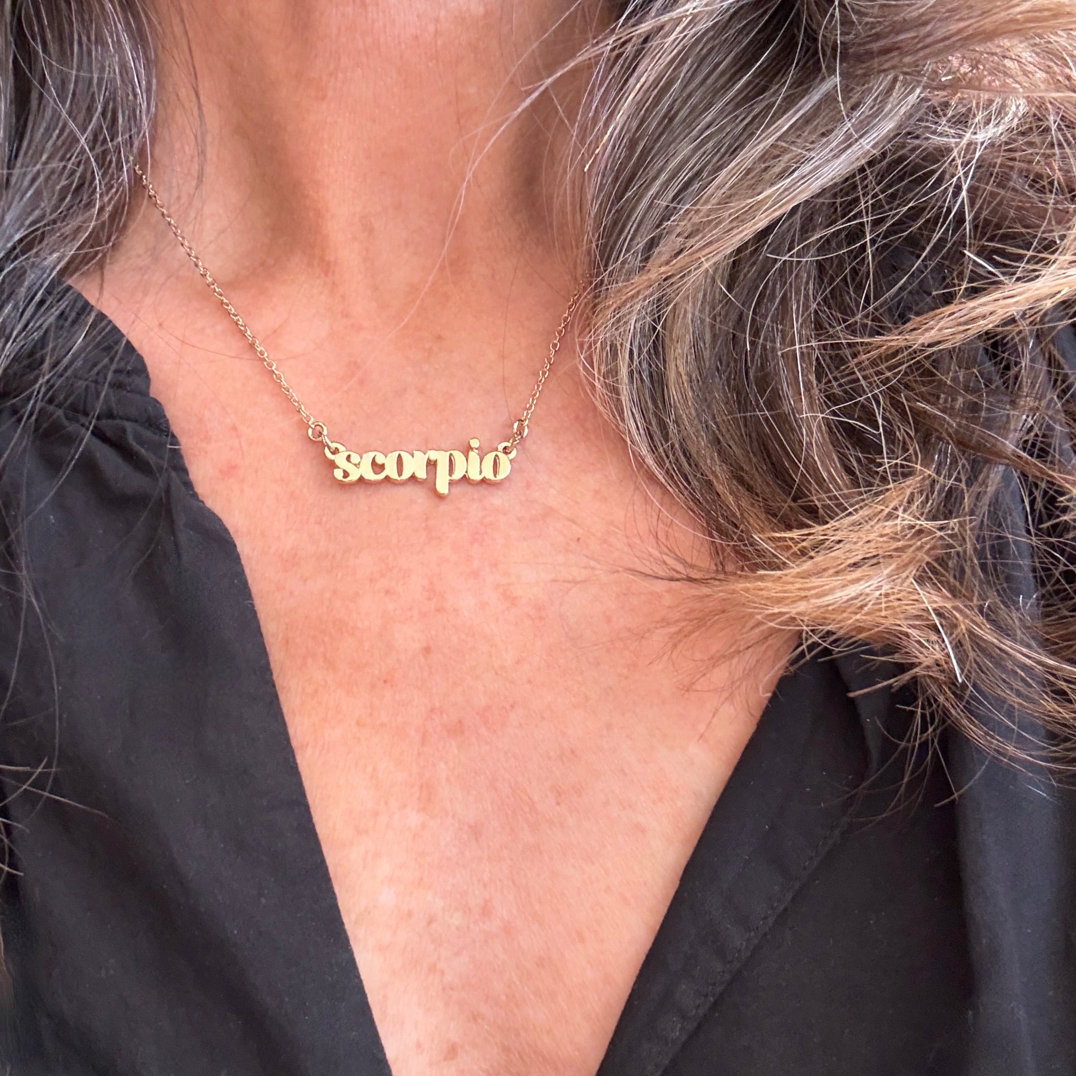 Scorpio Zodiac Name Necklace - Confía Collective