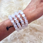 Selenite 8mm Gemstone Bracelet - Confía Collective