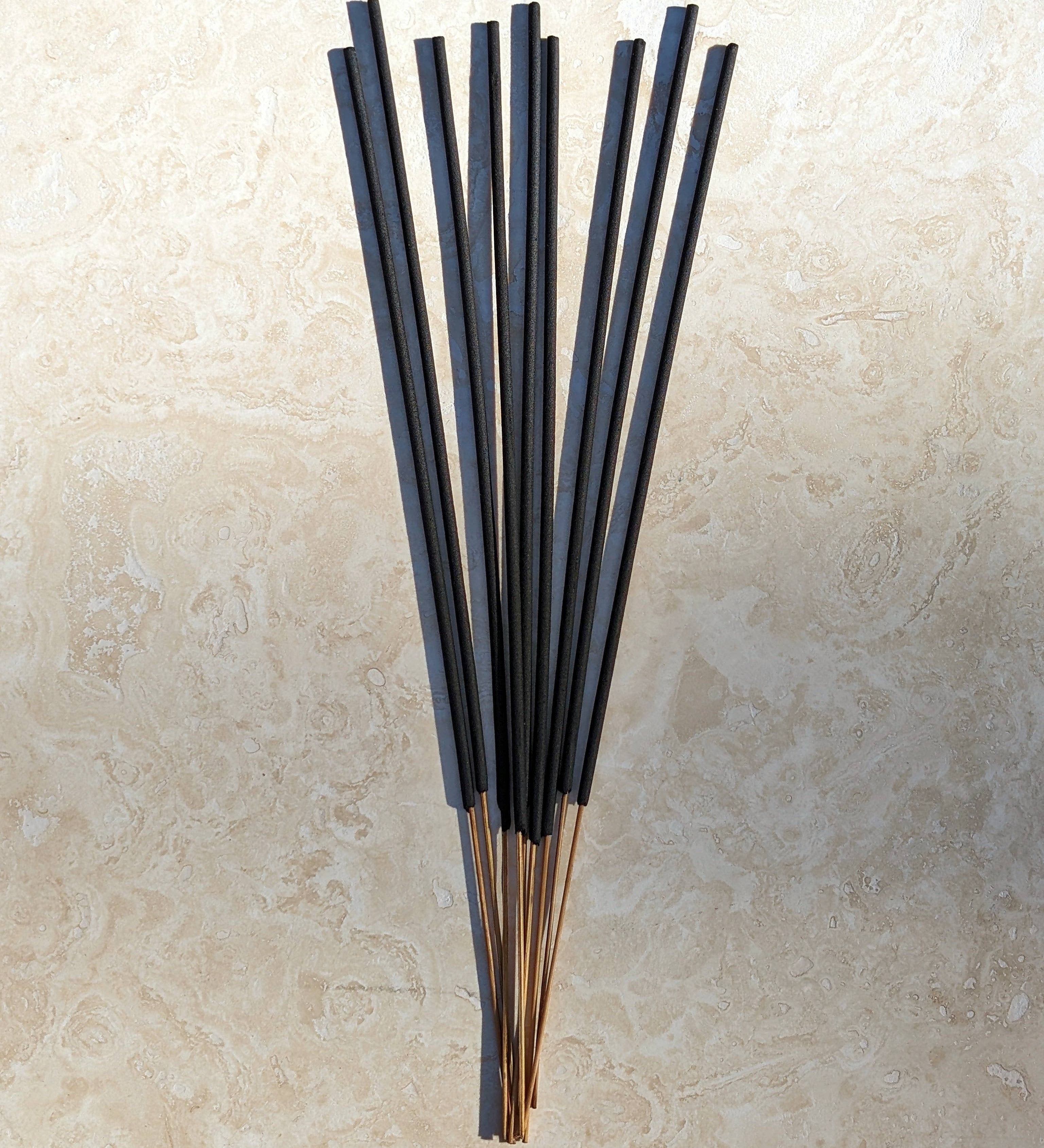 Smoked Oud & Vanilla Incense - Confía Collective