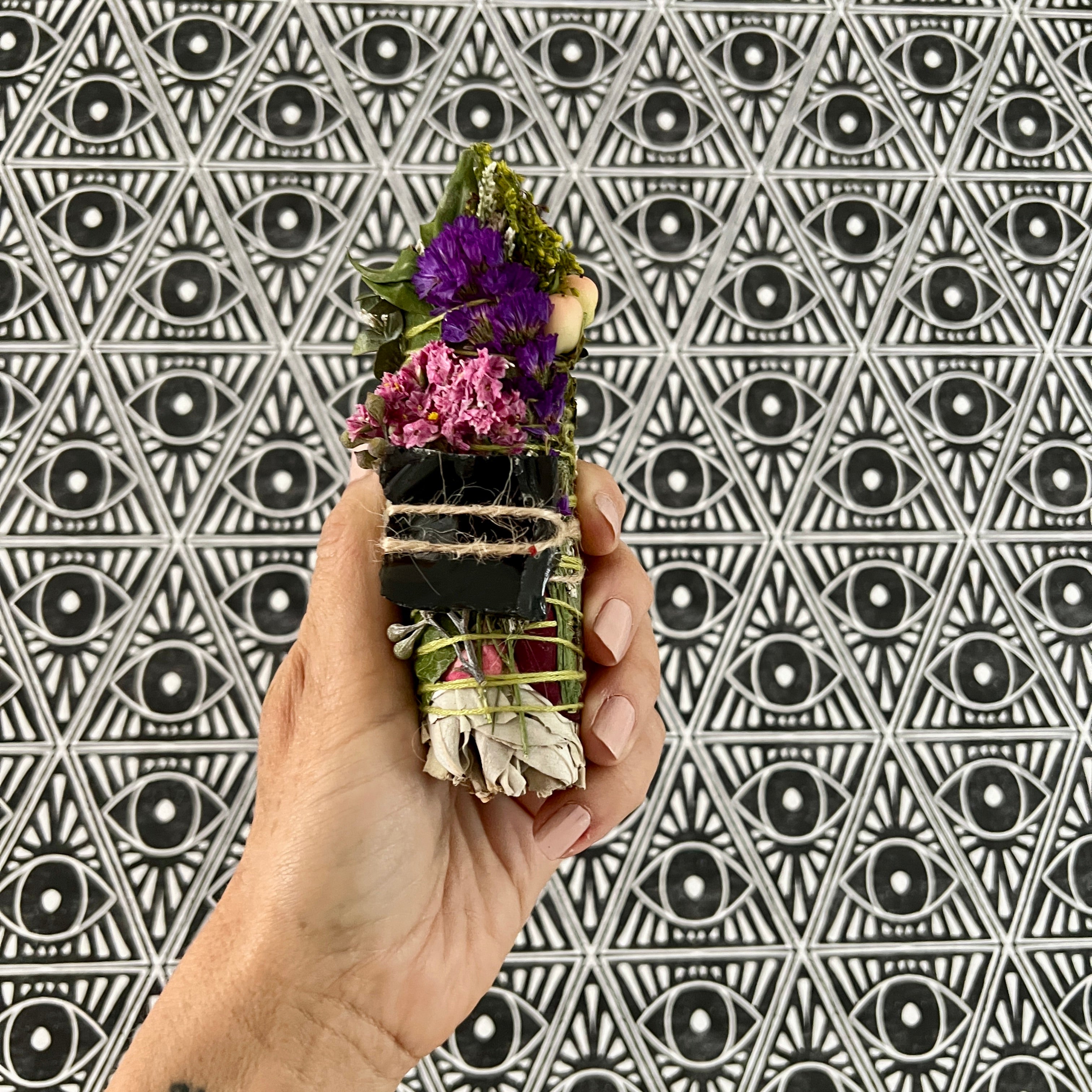 Smudging Sage Wand with Black Tourmaline - Confía Collective