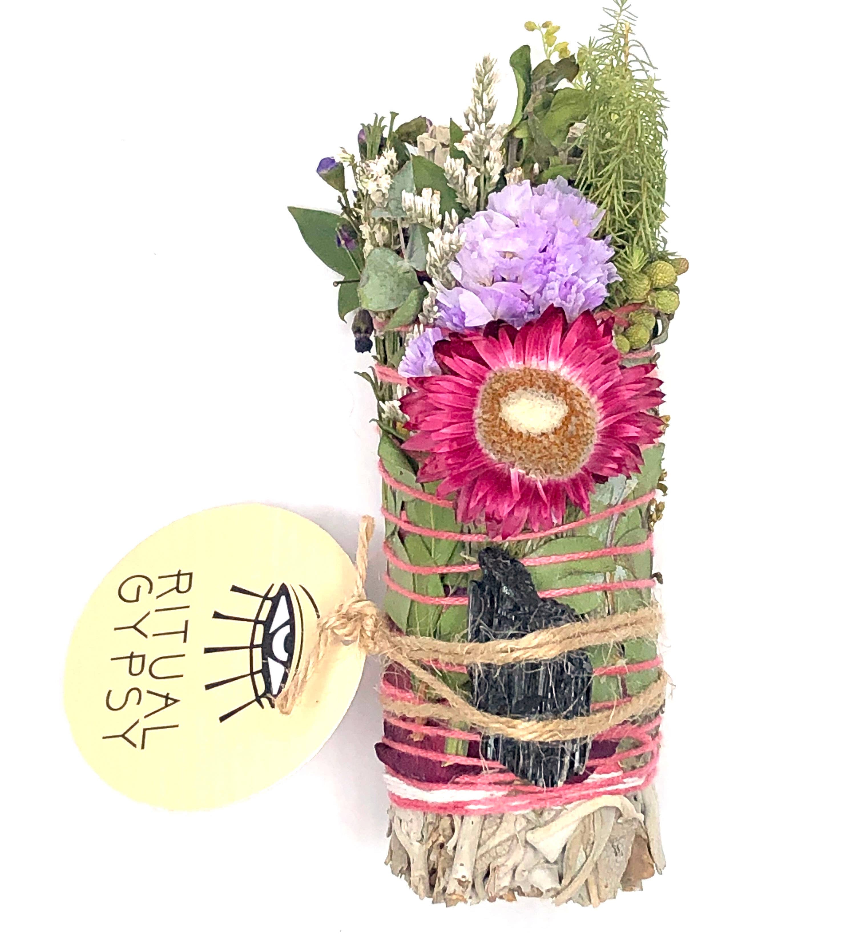 Smudging Sage Wand with Black Tourmaline - Confía Collective