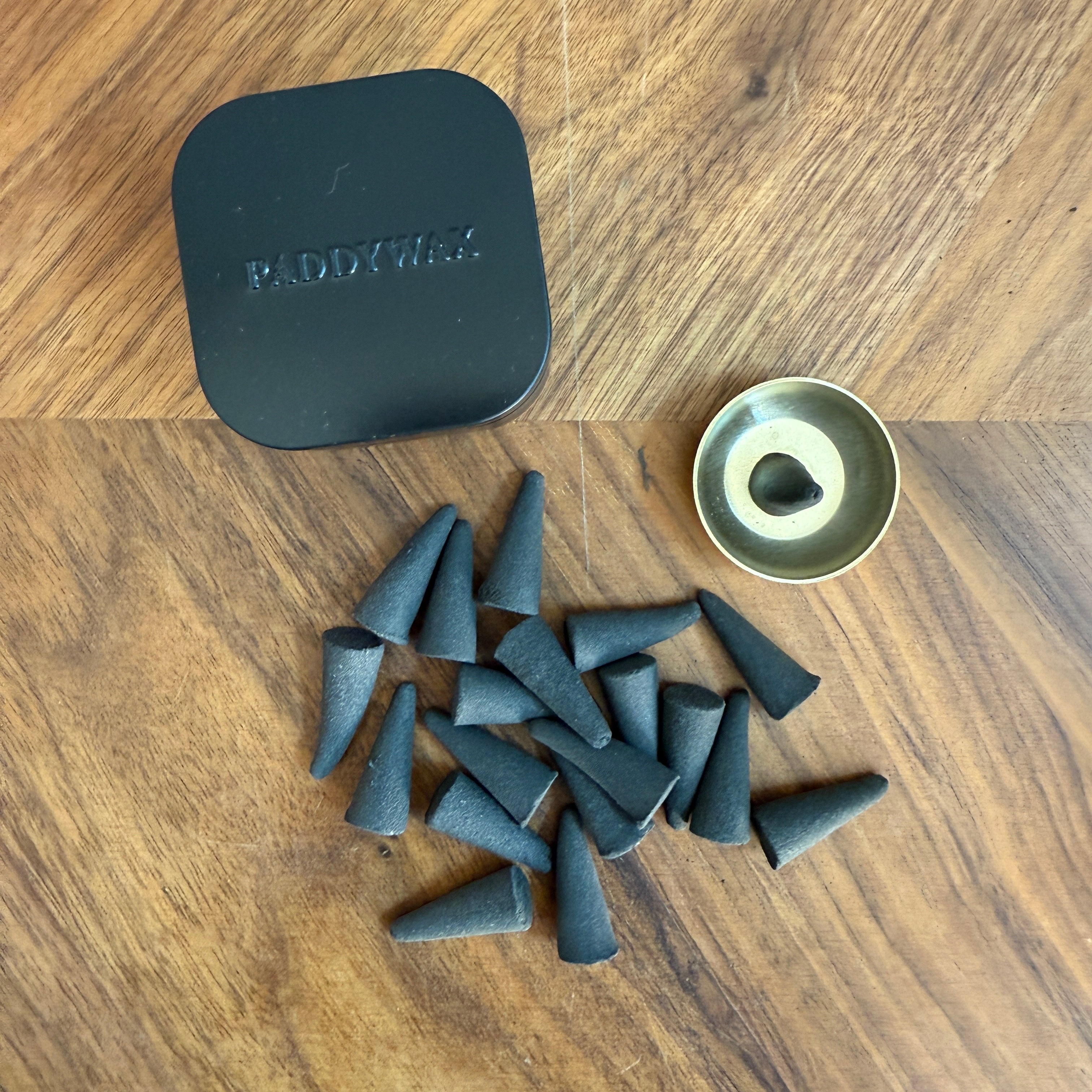 Teak + Tobacco Incense Cone in Tin - Confía Collective