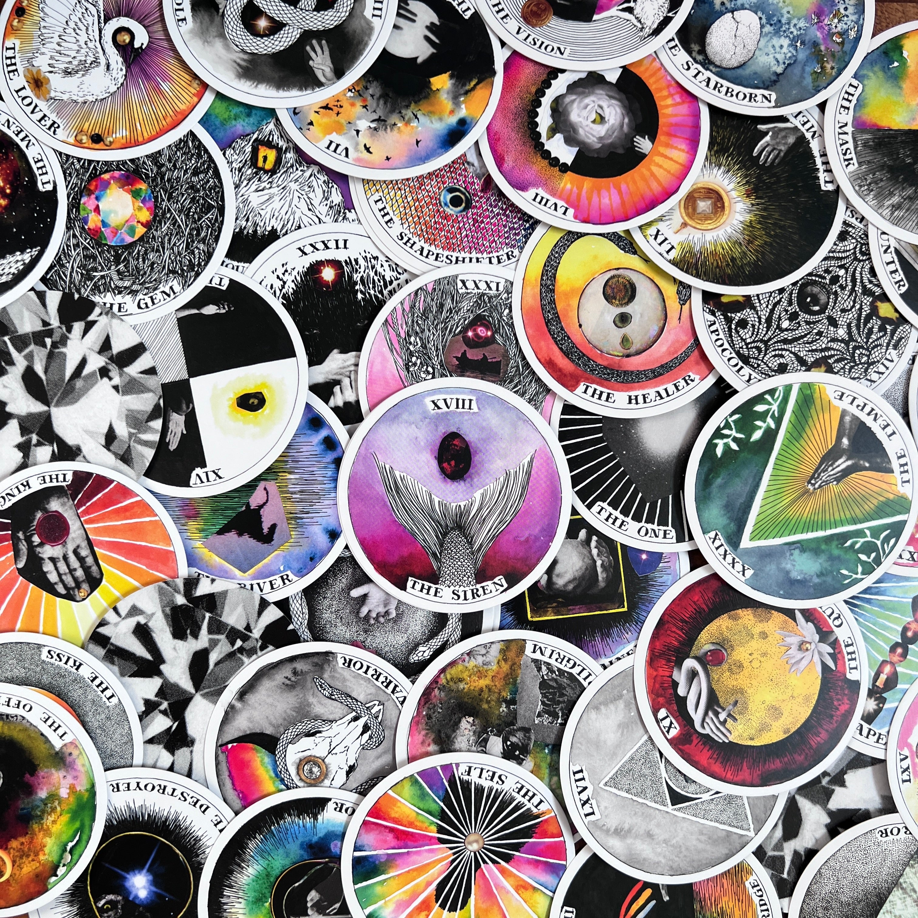 The Wild Unknown Pocket Archetypes Deck & Guidebook - Confía Collective