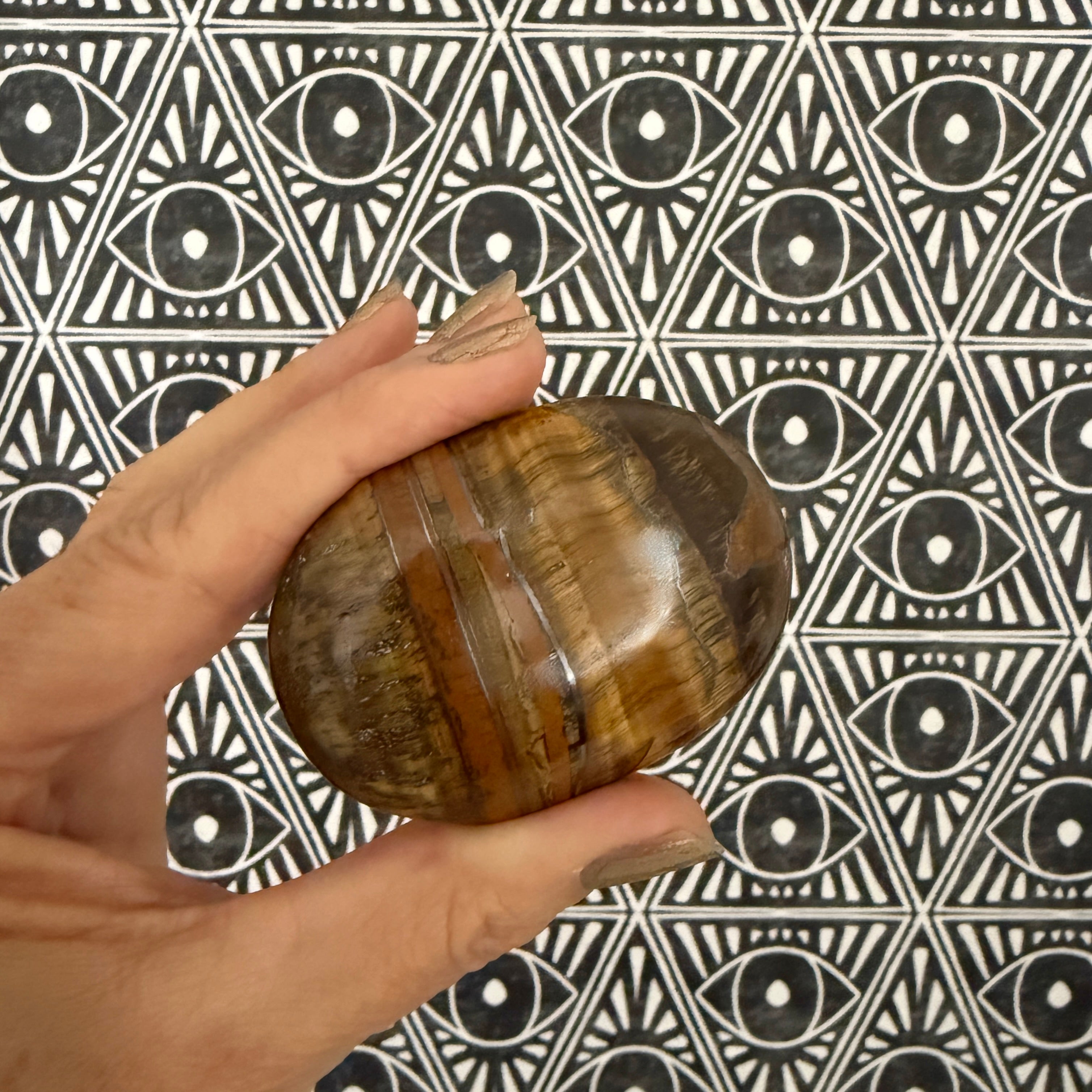 Tiger Eye Crystal Polished Palm Stone - Confía Collective