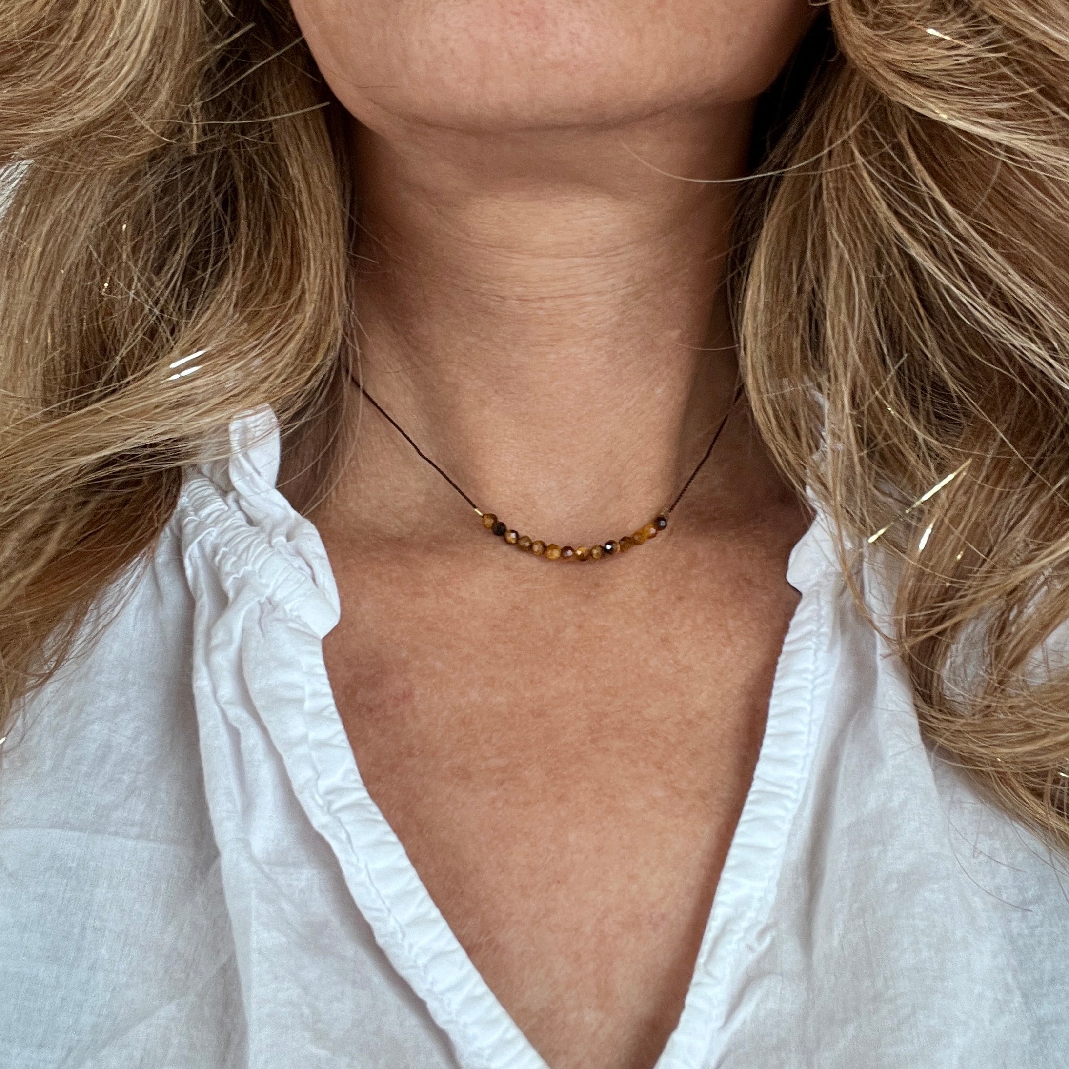 Tiger's Eye Gemstone Necklace - Confía Collective