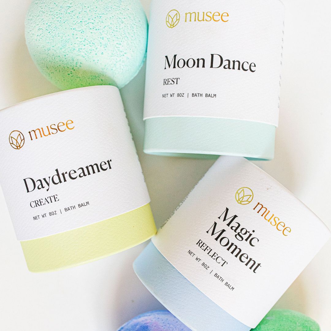 Spark creativity as you treat yourself in this tangerine essential oil and cucumber extract bath. Dream abundantly as you soak in the fresh scents of honey and mint.