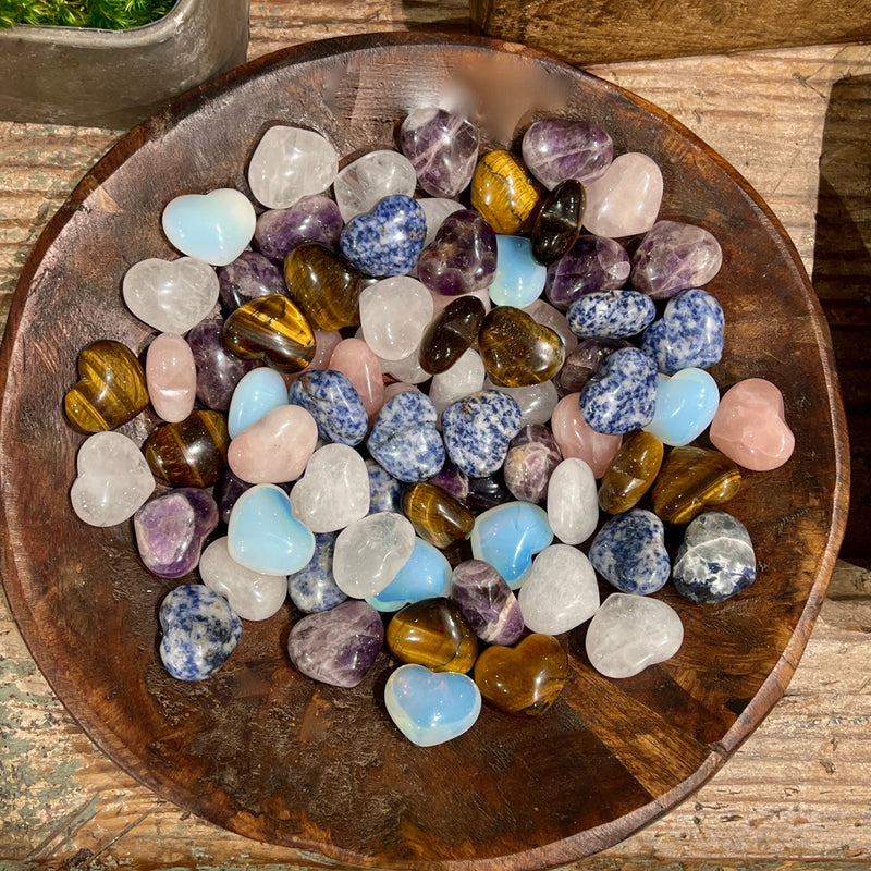 Mini stone hearts, otherwise known as, serenity stones have been used for many many moons as an aid to meditation and prayer. Each stone has its own vibrational energy which can affect the user in positive ways.
