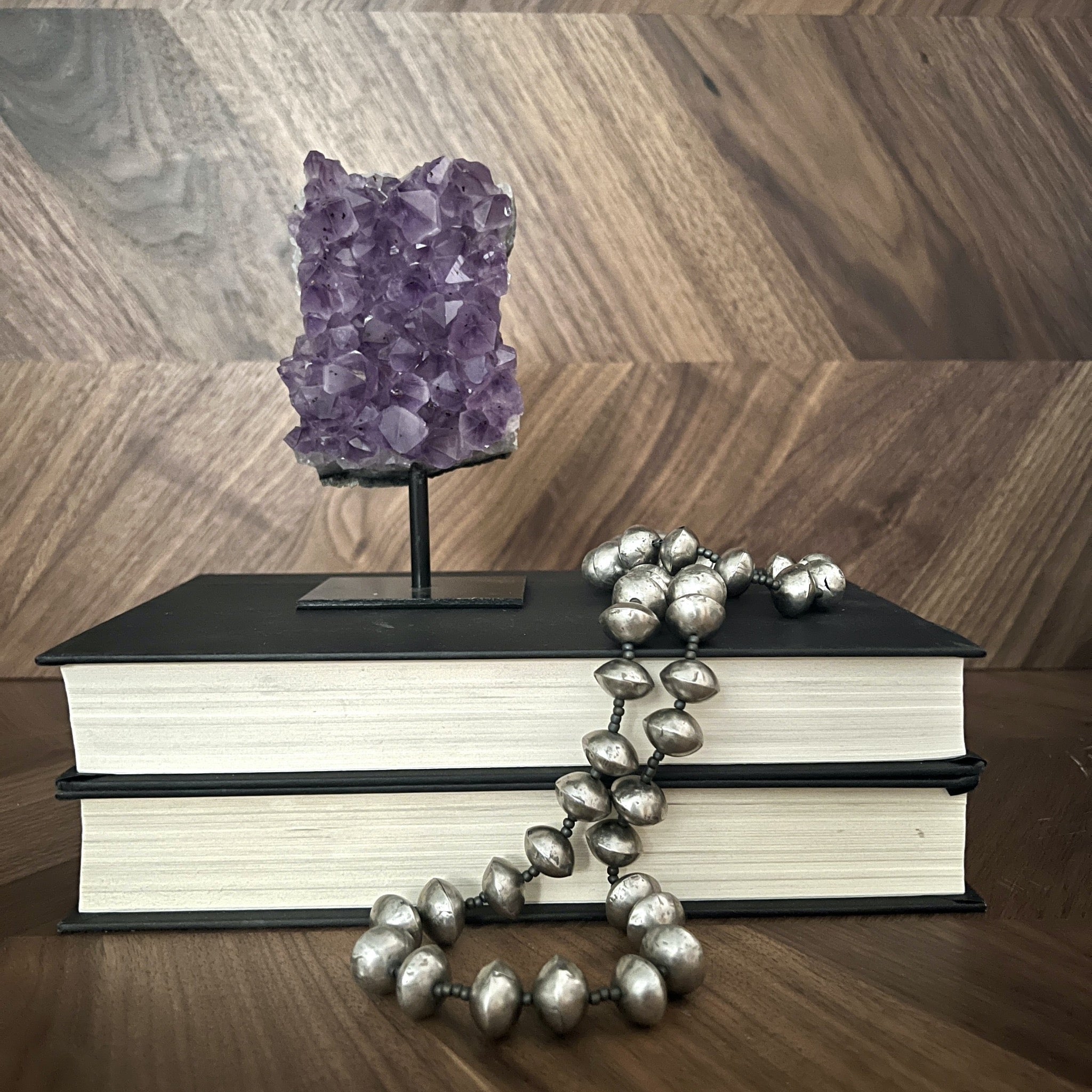 Amethyst Druzy Crystal Cluster on Stand - Confía Collective