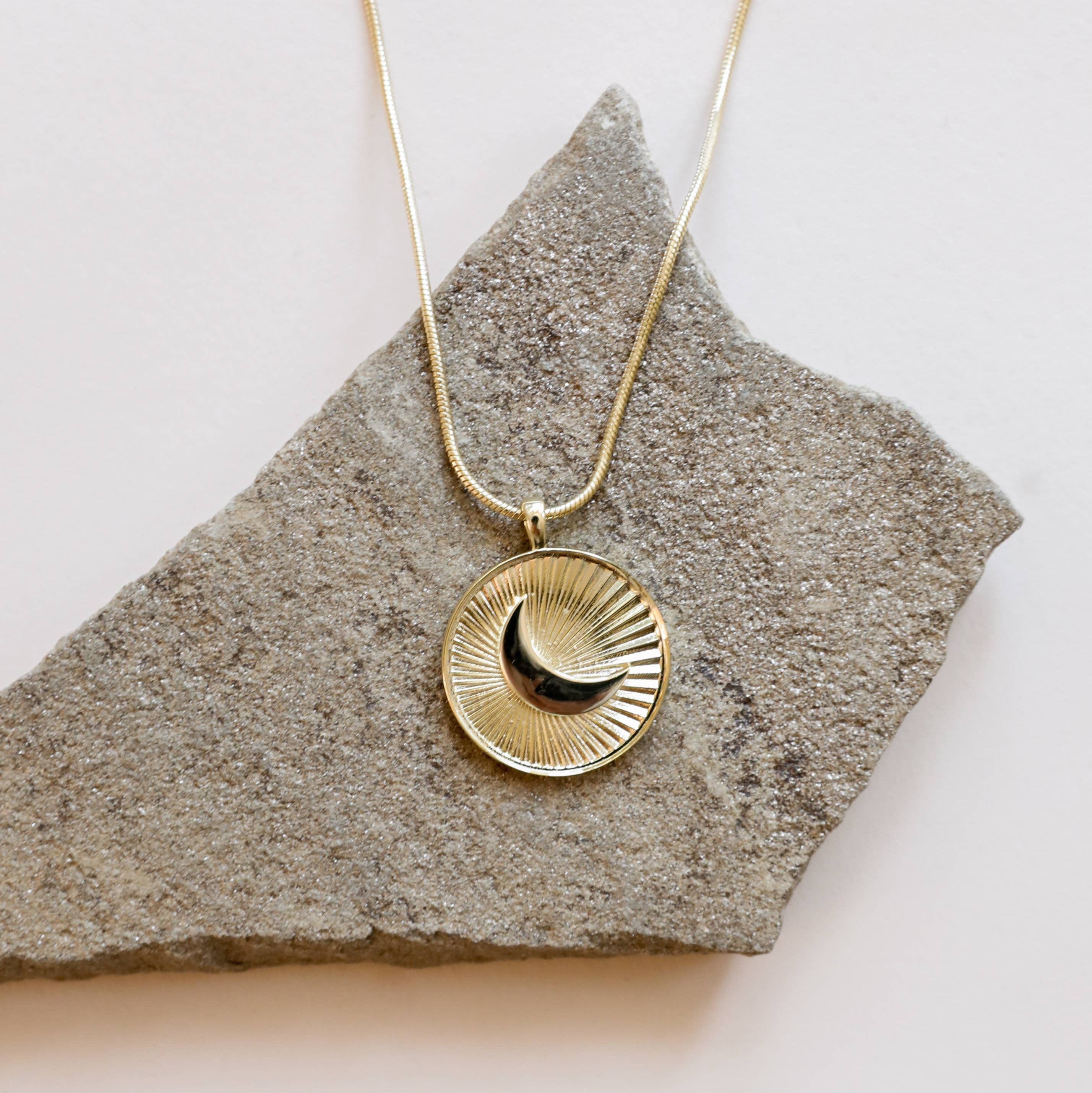 Gold Crescent Moon Coin Necklace - Confía Collective
