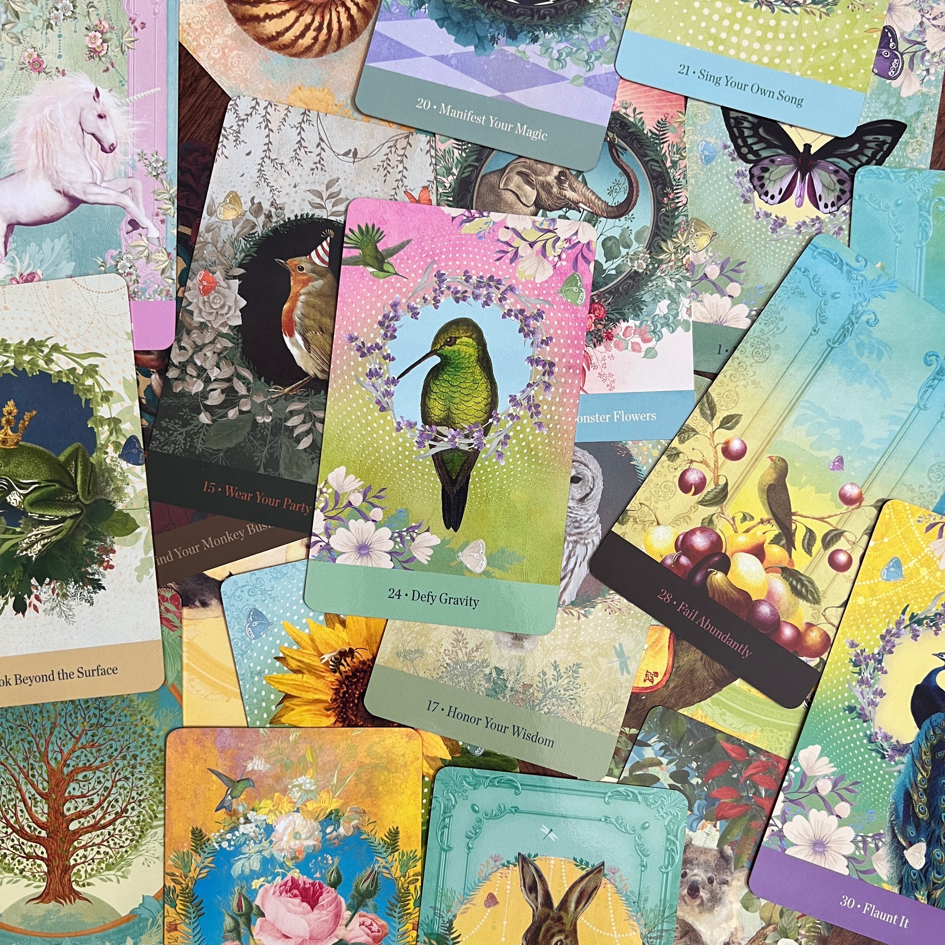 Love Who You Are Oracle Deck - Confía Collective